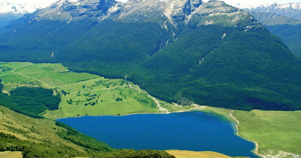 Діамантове озеро (Фото: dynamicdiversions.org)