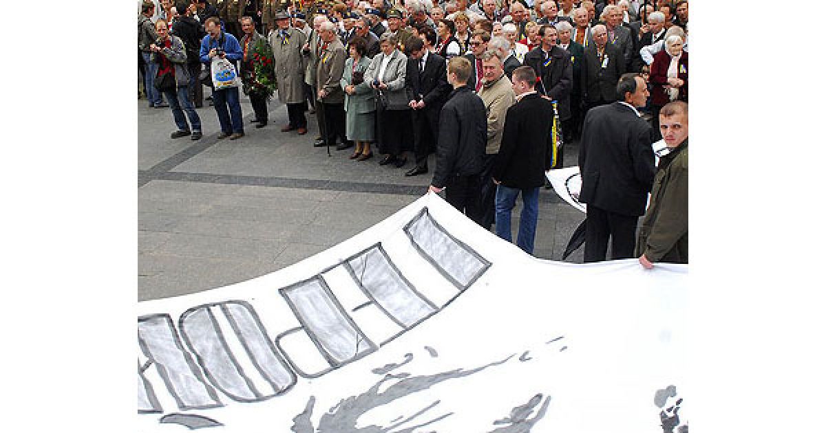 На Львівщині відзначили День героїв / © zik.com.ua