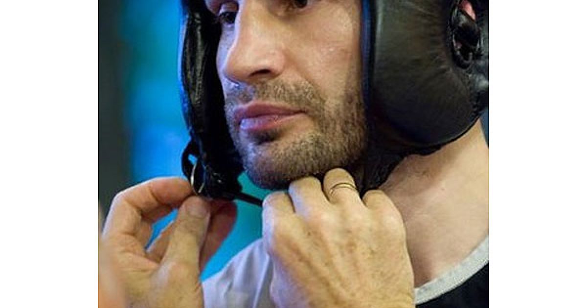 Глядач, що розуміється на боксі, дивитиметься кожен бій Кличка-старшого як останній, адже йому вже 38 років, і кар'єра професійного боксера підходить до кінця. / © Сегодня