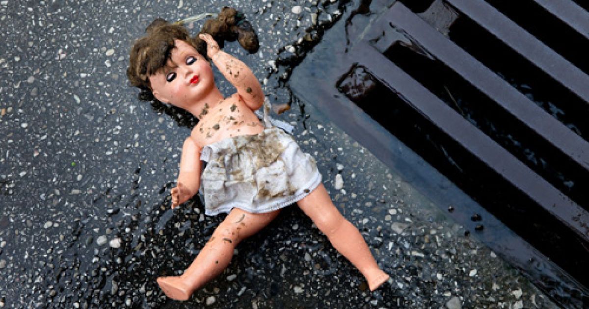 Зловмисник зґвалтував дівчинку і пояснив, що таким чином помстився її подрузі