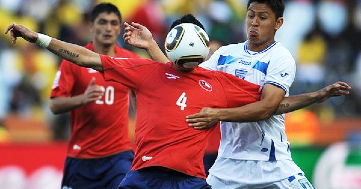 Маурісіо Ісла - людина-м'яч / © AFP