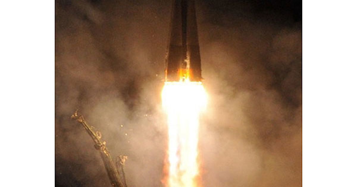 Казахстан, Байконур. Російський космічний корабель "Союз ТМА-19" з американськими астронавтами Дагом Вілоком, Шеннон Волкер і російським космонавтом Федором Юрчихін на борту стартує з космодрому Байконур у Казахстані. / © AFP