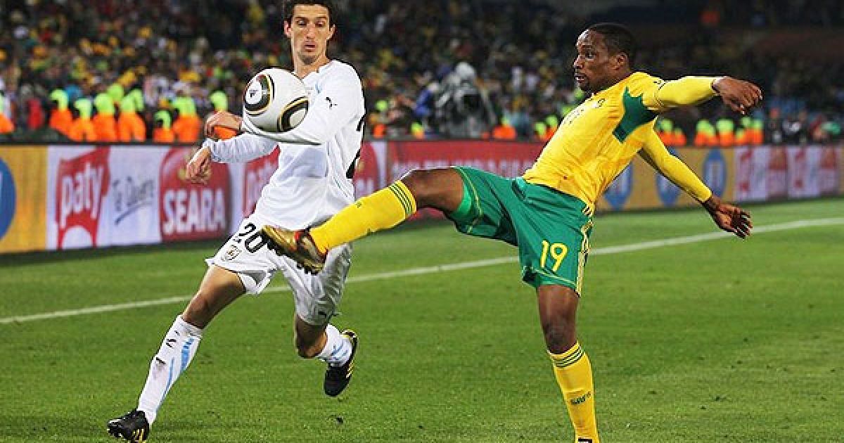 Дубль Дієго Форлана та гол Альваро Перейри фактично поховали надії збірної ПАР на вихід у плей-офф Мундіалю. / © Getty Images/Fotobank