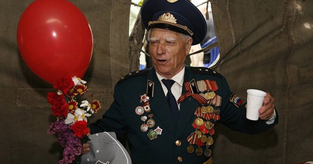 Ветерани святкують День перемоги у Ставрополі / © AFP