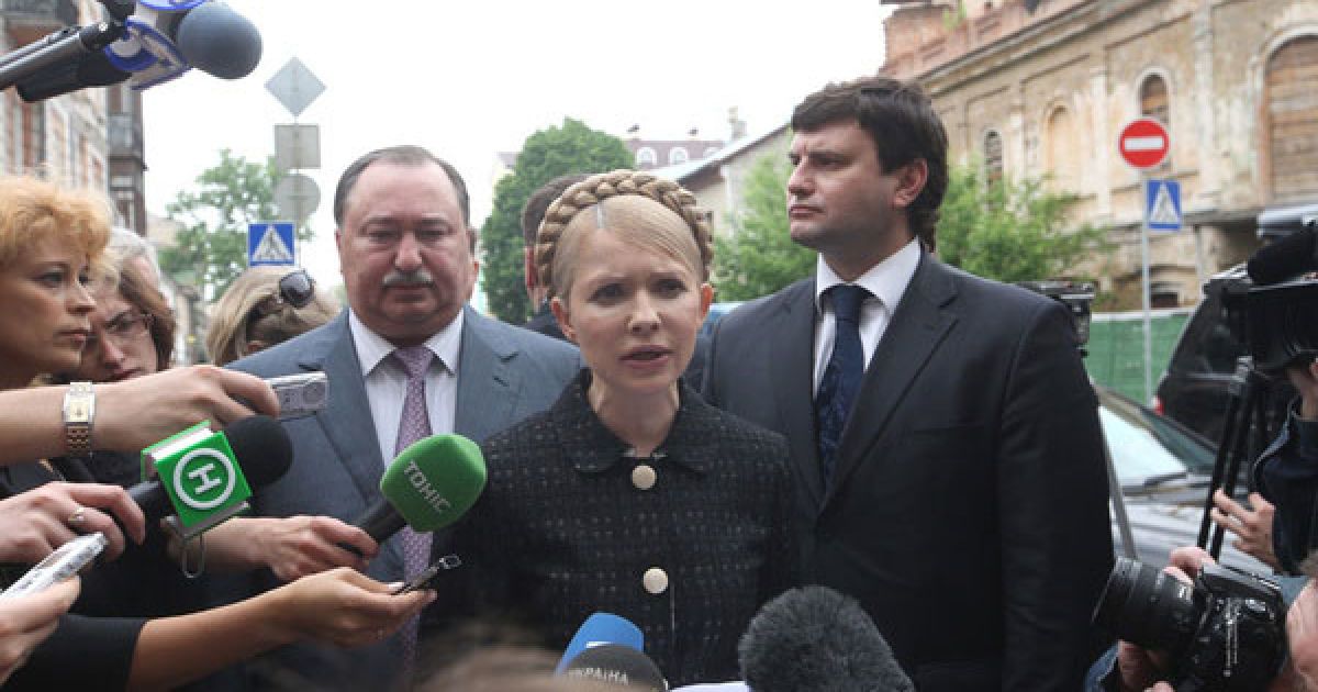 При цьому Тимошенко зауважила, що за інформацією, яку вона має, ця справа порушена саме за вказівкою чинного президента Віктора Януковича, який таким чином планує звести з нею рахунки. / © Прес-служба БЮТ