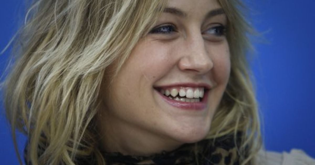 Єва народилась білявкою