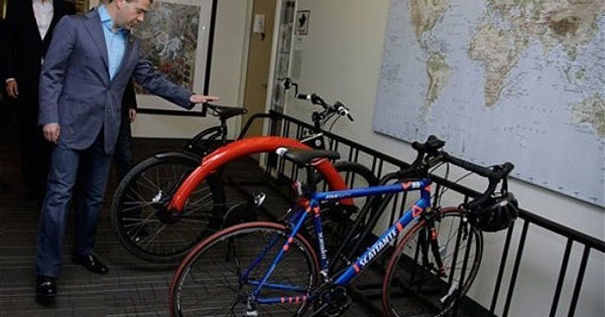 Дмитро Мєдвєдєв завітав до офісу компанії Twitter / © AFP