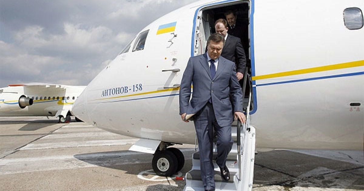 Віктор Янукович ознайомився з першим дослідним зразком АН-158. / © President.gov.ua