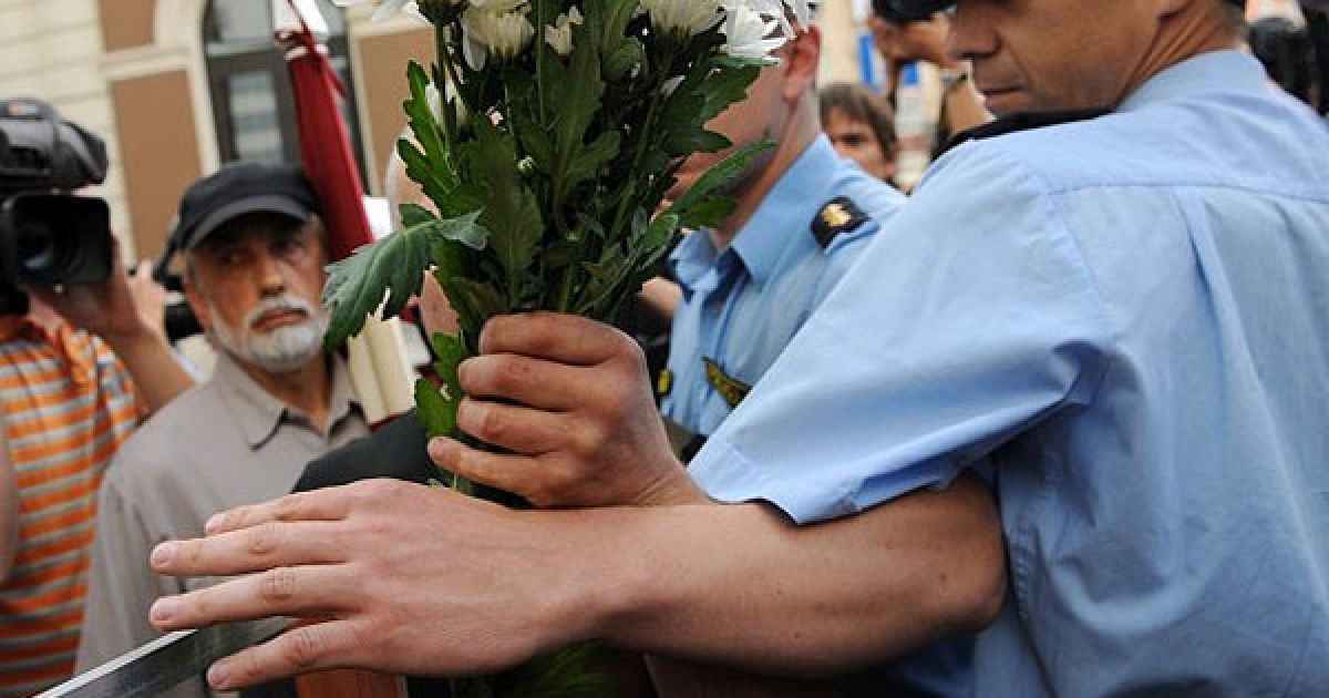 Поліція Риги зірвала марш, який латвійські націоналісти намагалися провести у річницю вторгнення німецько-фашистських військ у столицю Латвії.