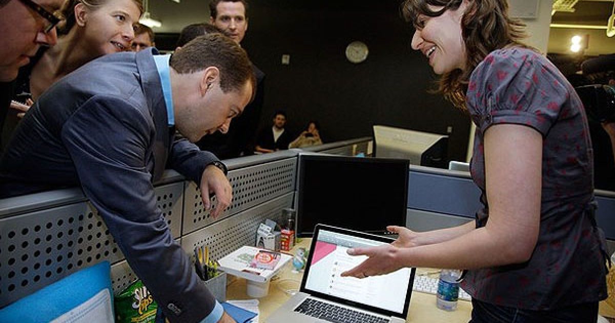 Дмитро Мєдвєдєв завітав до офісу компанії Twitter / © AFP