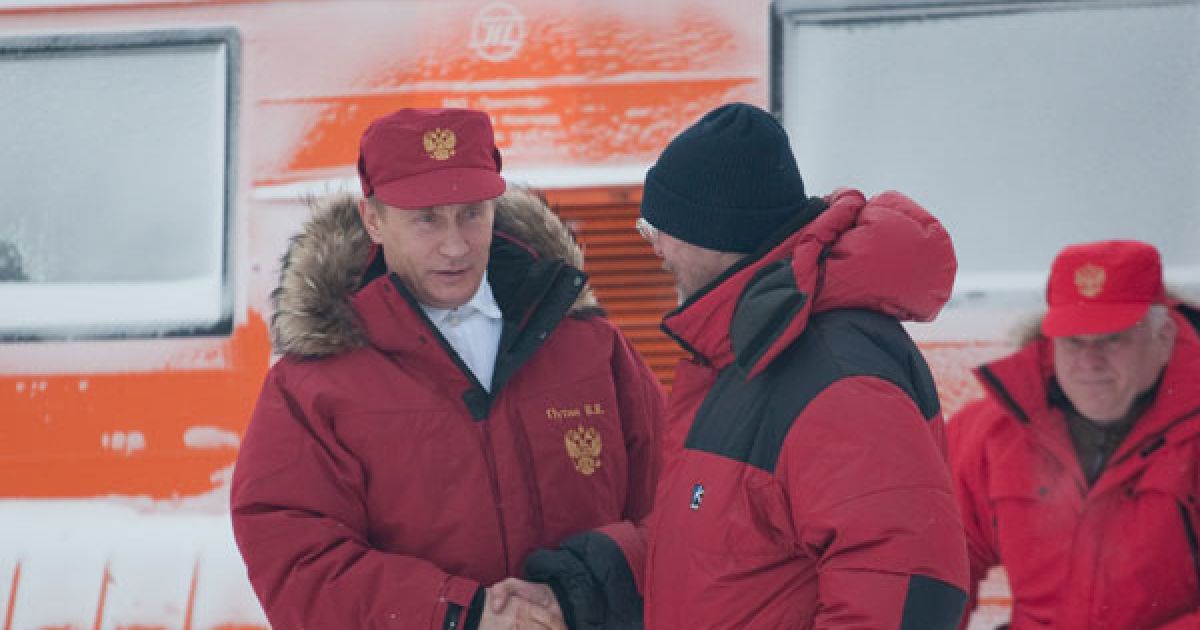Володимир Путін заявив, що рівень забруднення в Арктиці перевищує допустимі норми в 6 разів, що загрожує екології. / © Вести.ру