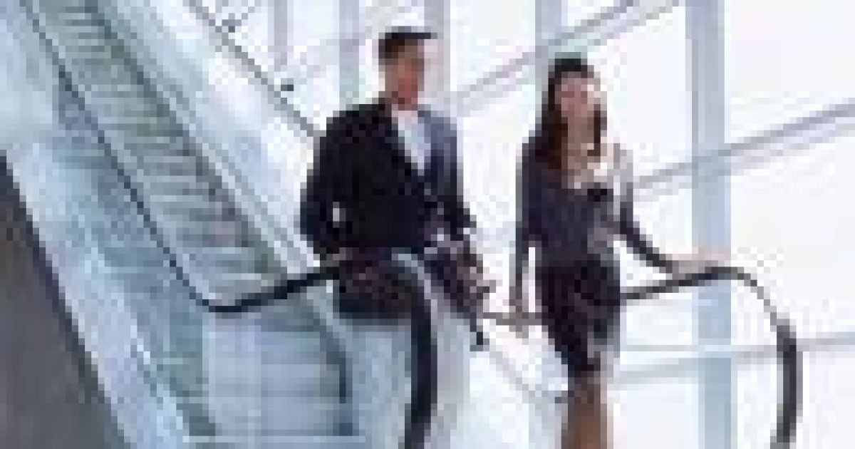 4 жовтня  у Лондоні ввели в дію перший ескалатор.