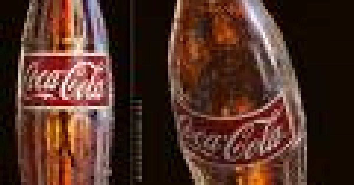 12 березня 1894 року Coca-Cola почала вперше продаватись у пляшках.