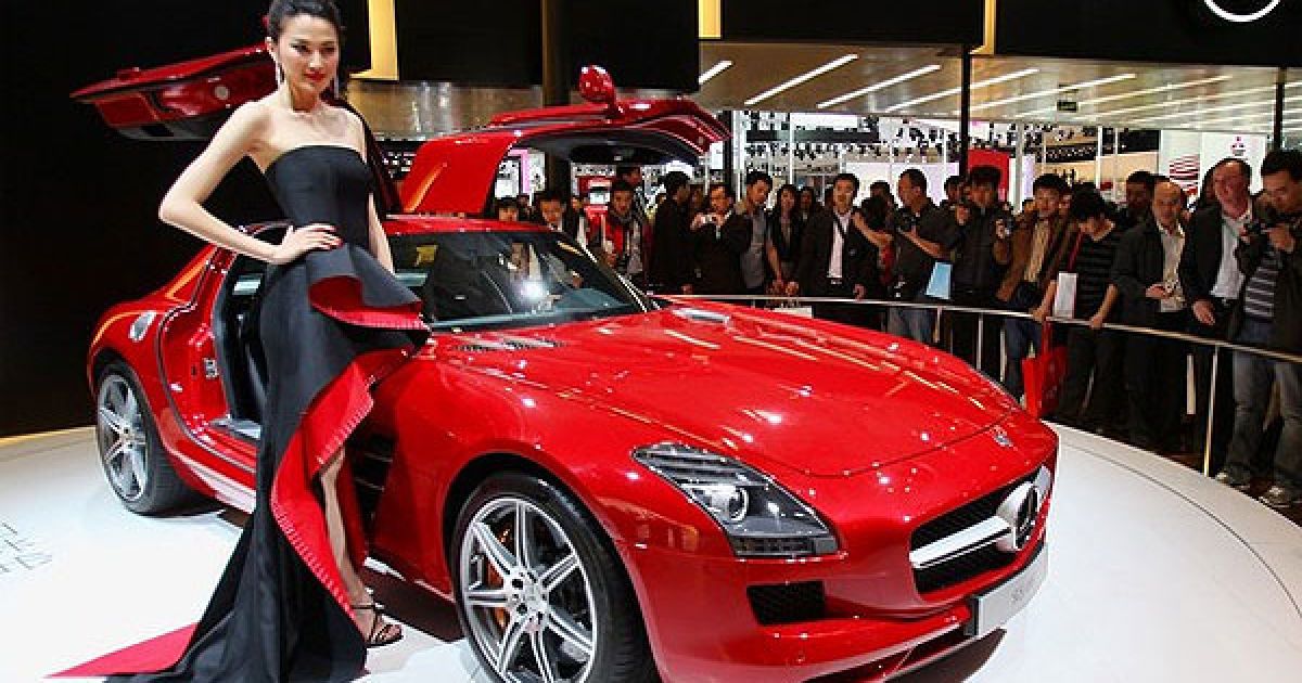 Світова прем’єра Mercedes-Benz SLS AMG на пекінському автосалоні. / © Getty Images/Fotobank