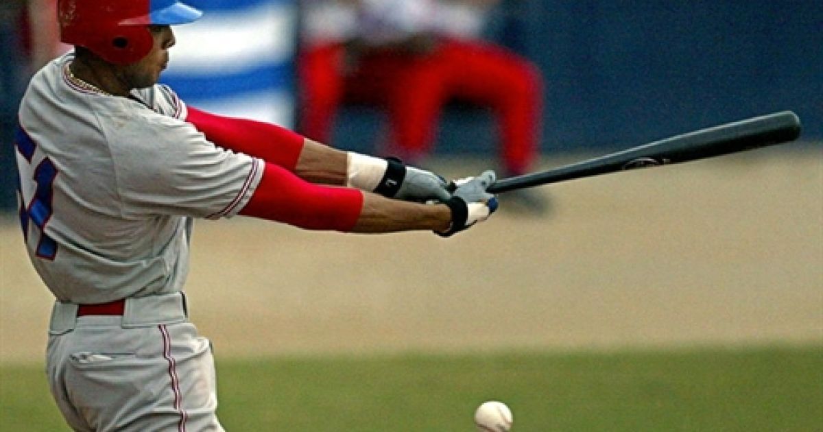 В цей день в США зіграли перший офіційний бейсбольний матч.