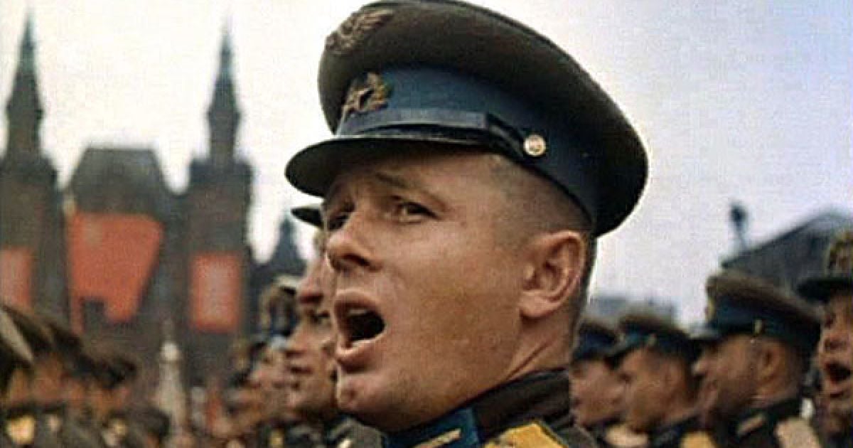 У 1945 році, 24 червня, на Красній площі у Москві пройшов перший парад, присячений перемозі у Великій Вітчизняній війні.