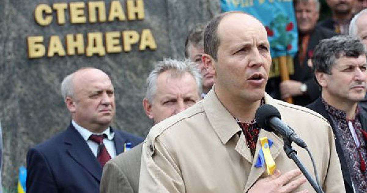 Народний депутат України Андрій Парубій виступив під час мітингу з нагоди Дня Героїв у Львові / © УНІАН