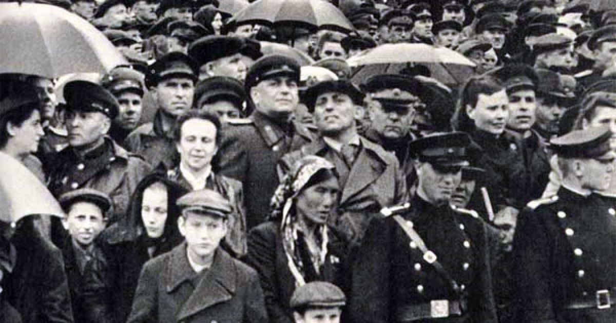У 1945 році, 24 червня, на Красній площі у Москві пройшов перший парад, присячений перемозі у Великій Вітчизняній війні.