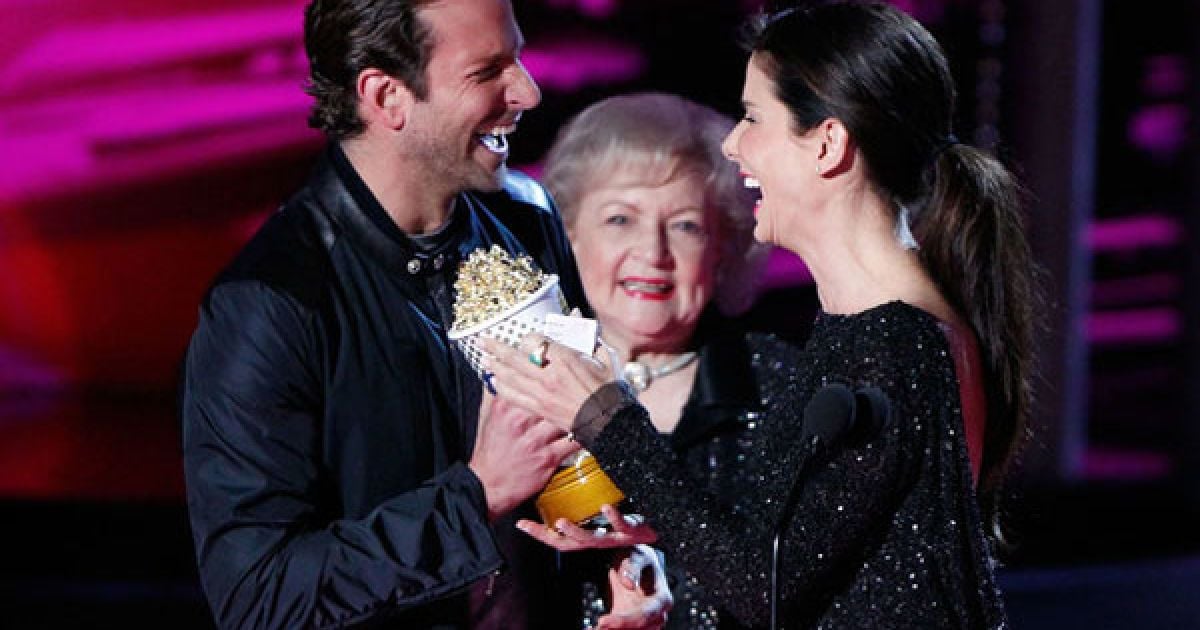 Райян Рейнольдсон і Сандра Буллок ("Сама наречена") були номіновані в категорії "Найкращий поцілунок". / © Getty Images/Fotobank