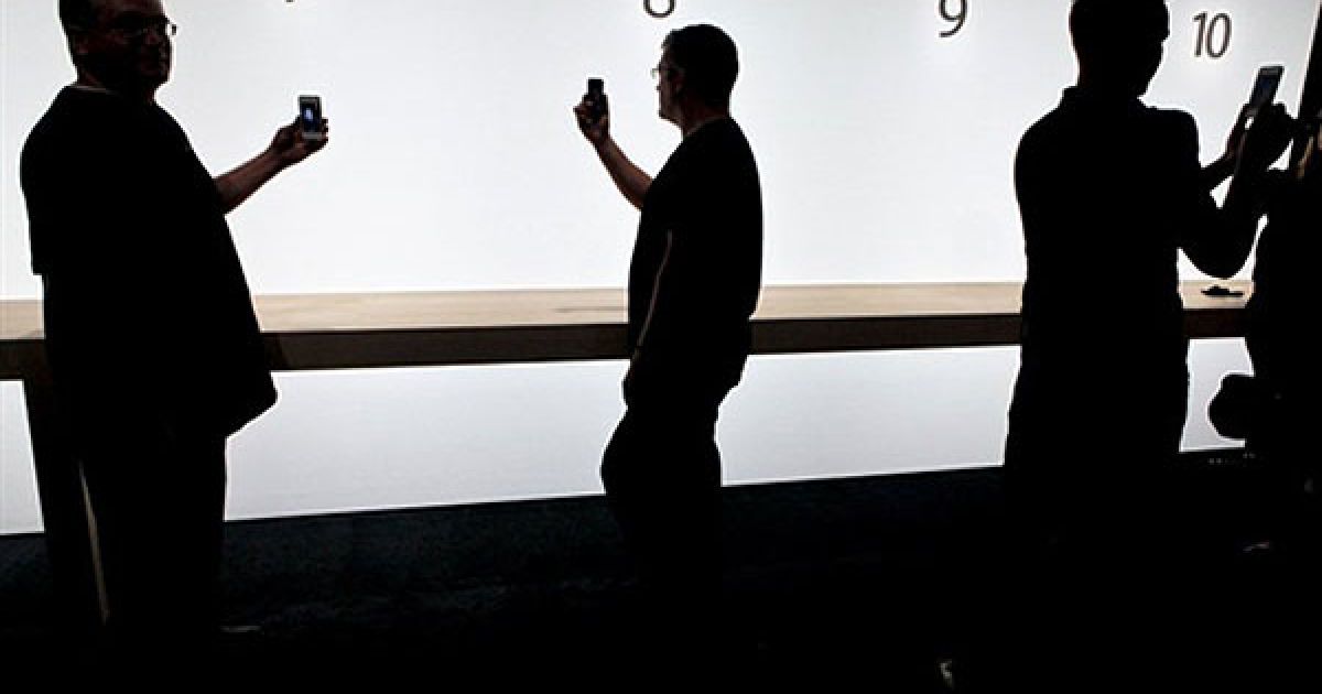 На щорічній конференції розробників WWDC у Сан-Франциско було представлено новий смартфон iPhone 4. / © AFP