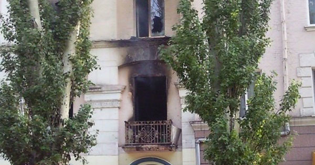 Одна людина загинула і сім травмовані в результаті вибуху у житловому будинку Дніпродзержинська. / © Фото Дениса Корнієнка