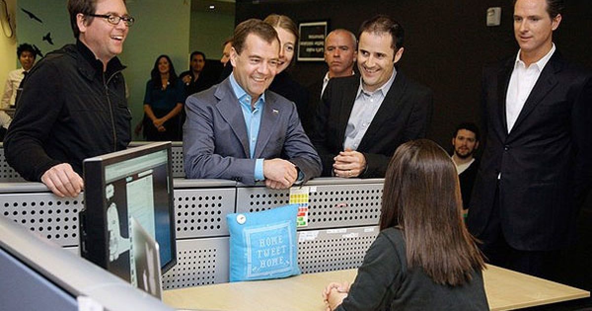 Дмитро Мєдвєдєв завітав до офісу компанії Twitter / © AFP