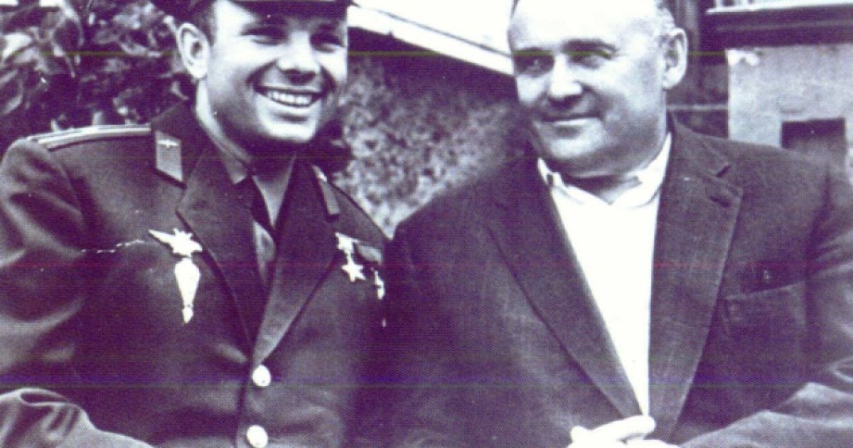Юрій Гагарін та Сергій Корольов.