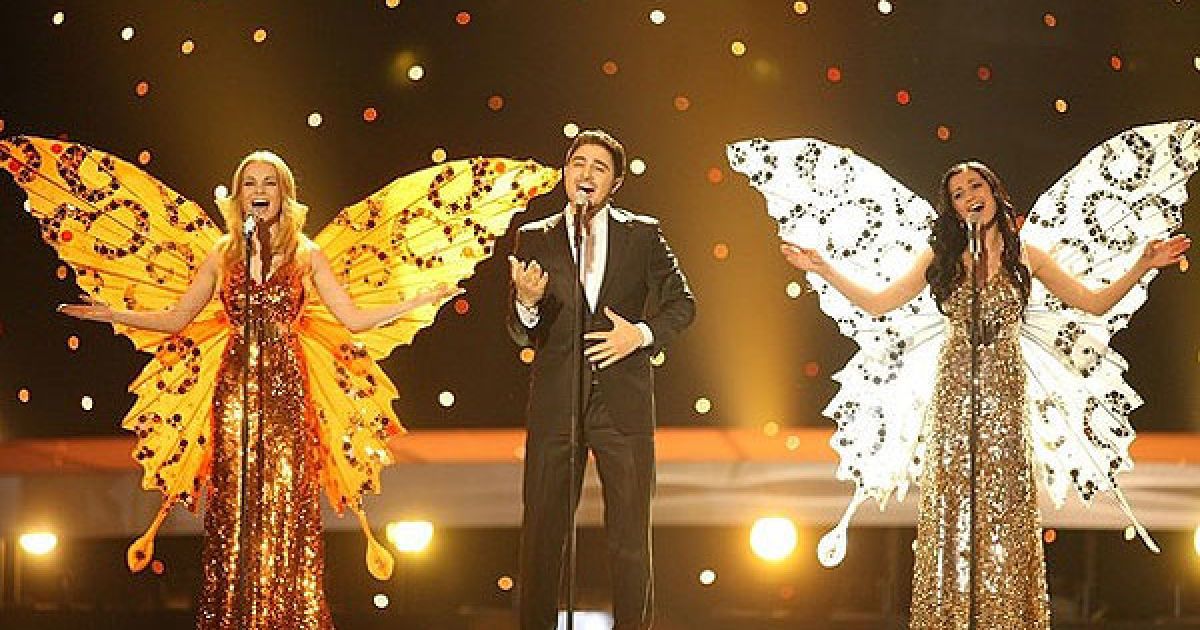 Білоруський гурт "3+2" виконав на "Євробаченні" пісню Макса Фадєєва "Butterflies" / © AFP