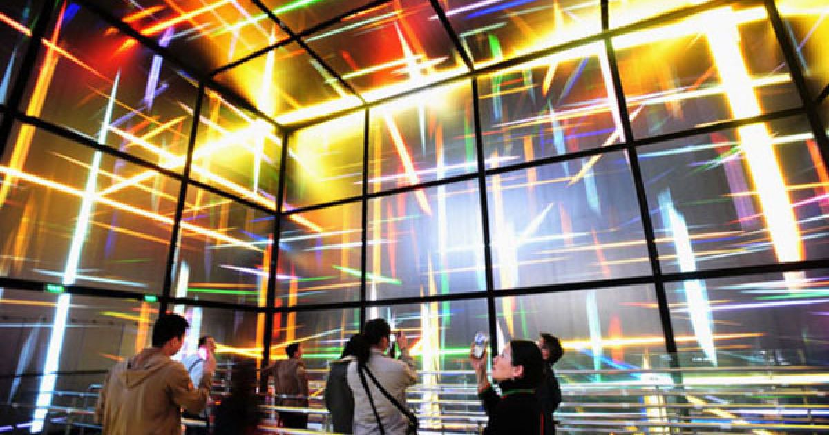 Всередині павільйону "State Grid" на всесвітній виставці "Expo 2010" / © The Telegraph