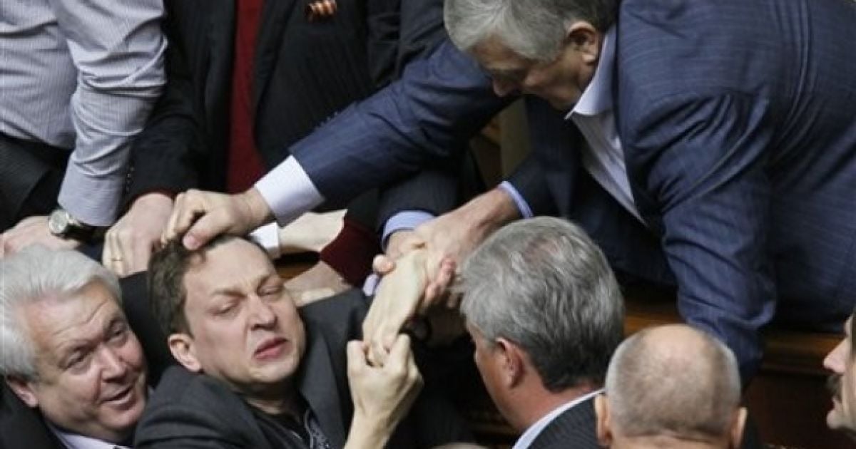 Єфремов запевнив, що ніяких сутичок не буде