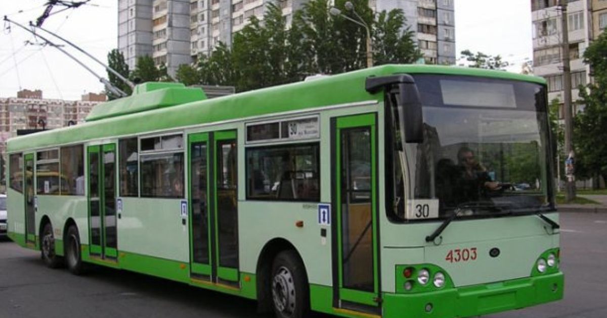 Попов купує для Києва 120 нових тролейбусів
