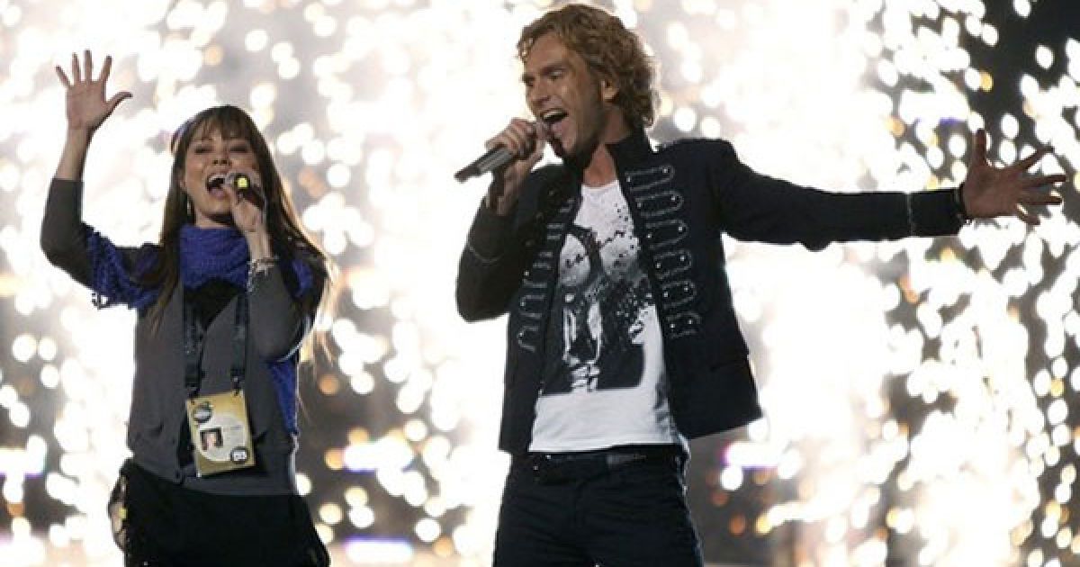 Chanee & N'evergreen (Данія) з піснею "In A Moment Like This" / © daylife.com