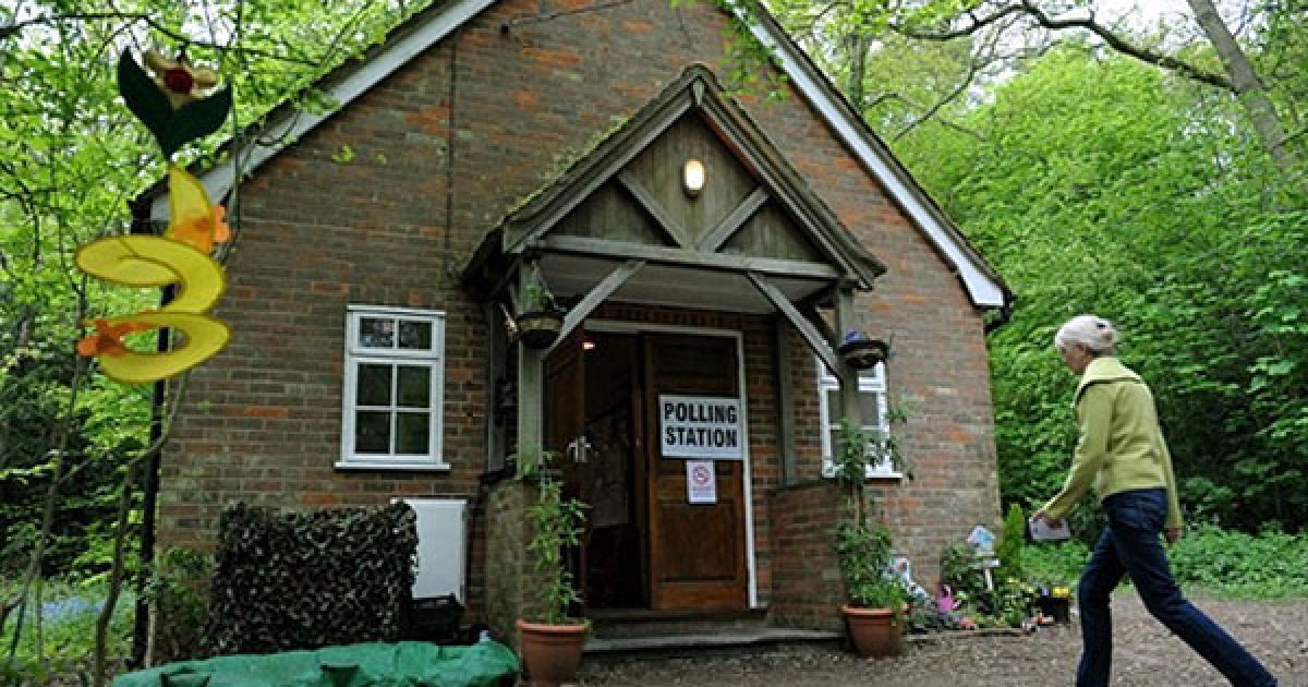 Виборчі дільниці відкрилися 6 травня з ранку у всіх виборчих округах Великобританії / © AFP
