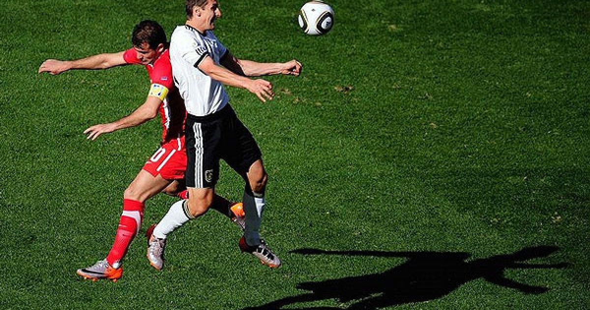 Збірна Сербії з мінімальним рахунком 1:0 перемогла Німеччину у другому турі Чемпіонату світу з футболу. / © Getty Images/Fotobank