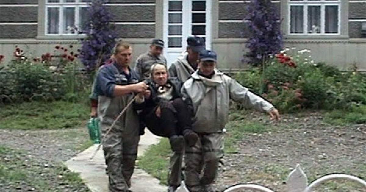 Проводяться заходи з підготовки до тимчасового відселення 115 людей у Вижницькому районі (с. Банилів). / © МНС