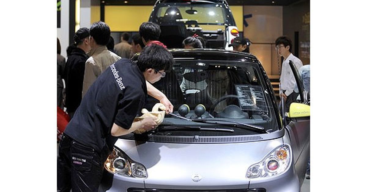 На "Auto China-2010" буде представлено 990 автомобілів, в тому числі, 89 світових автопрем’єр, 95 моделей автомобілів, які працюють на альтернативних джерелах енергії. / © Getty Images/Fotobank