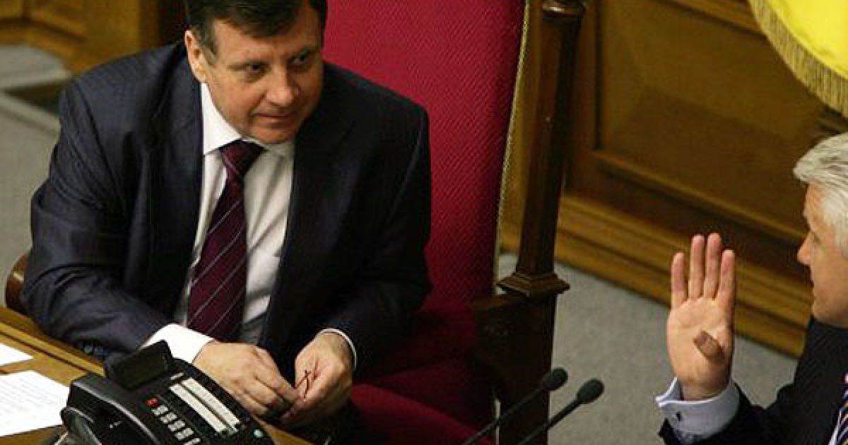 Новообраний перший заступник голови Верховної Ради Адам Мартинюк і голова ВР Володимир Литвин / © УНІАН