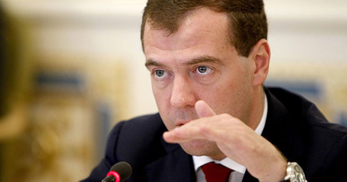 Медведєв: на жаль, у Росії забагато державних телеканалів