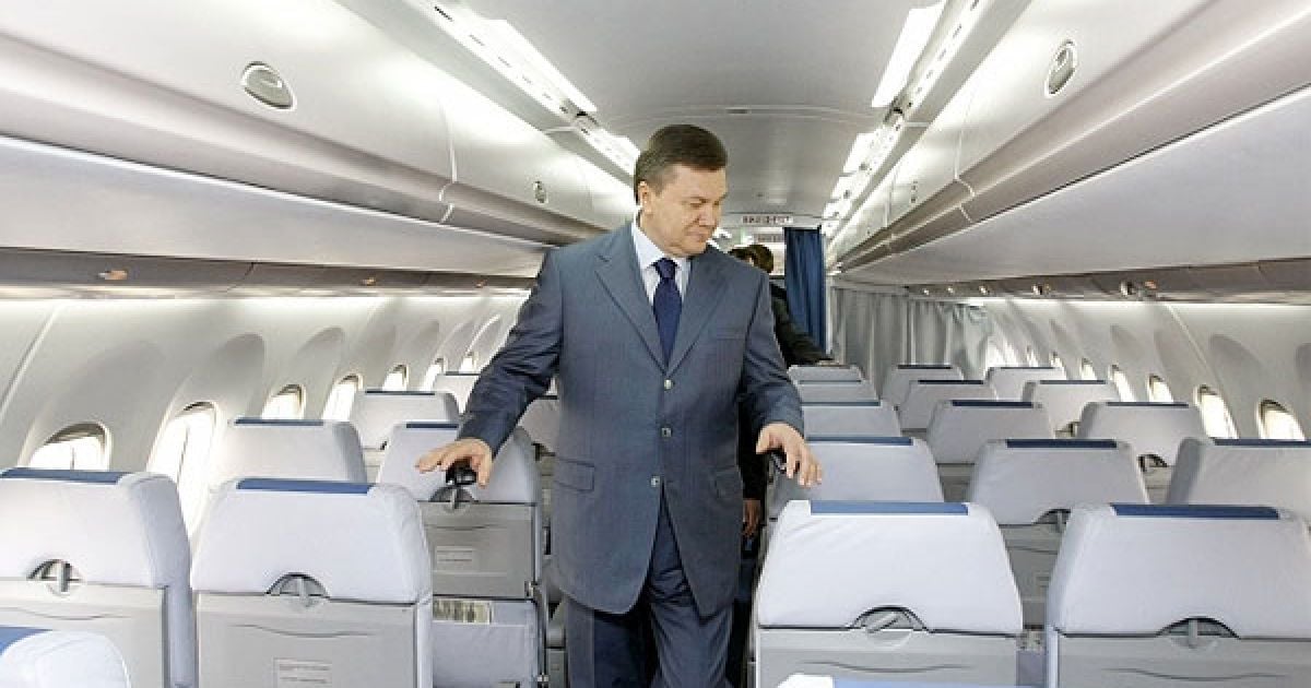 Віктор Янукович ознайомився з першим дослідним зразком АН-158. / © President.gov.ua