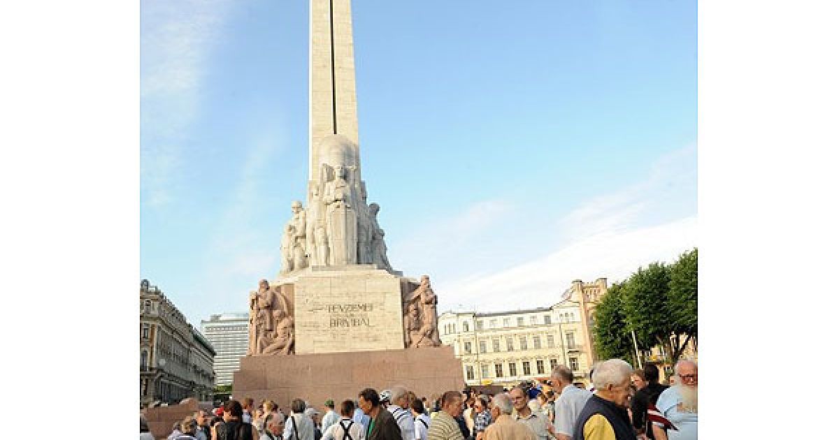 Згідно з планами організаторів маршу, націоналісти мали пройти від музею радянської окупації до монументу Батьківщині та Свободі по вулиці Калькю