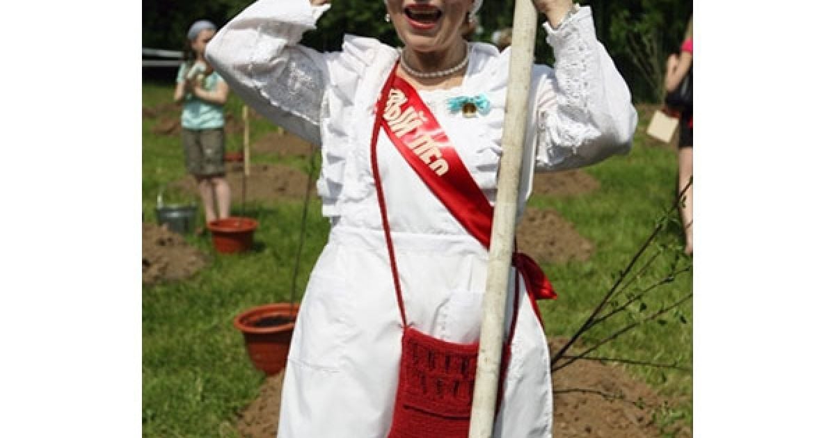 Зірки були у шкільній формі / © LifeShowbiz