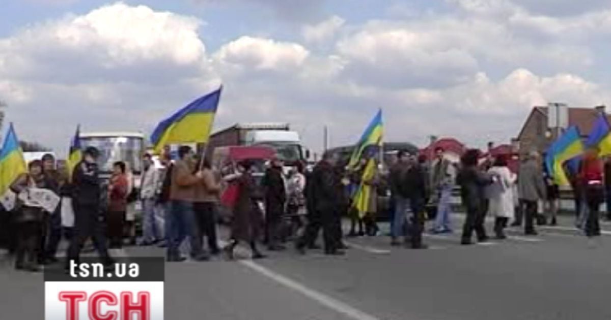 Селяни більше не хочуть жити поруч зі сміттєзвалищем. Ілюстрація