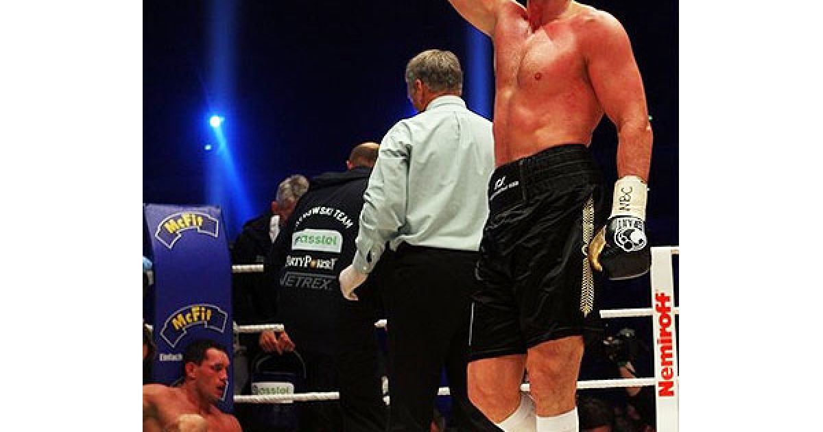 Чинний чемпіон світй, українець Віталій Кличко здобув ювілейну 40-у перемогу в кар'єрі, провівши шостий захист чемпіонського поясу WBC. / © Getty Images/Fotobank