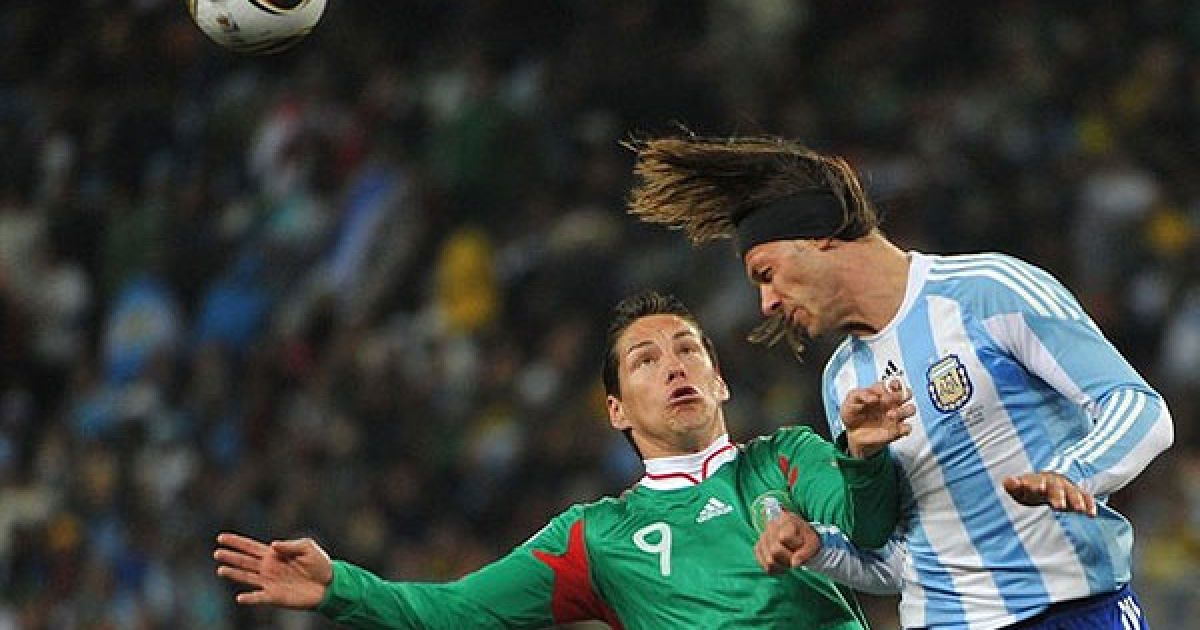 Франко шокований зачіскою Демікеліса / © AFP