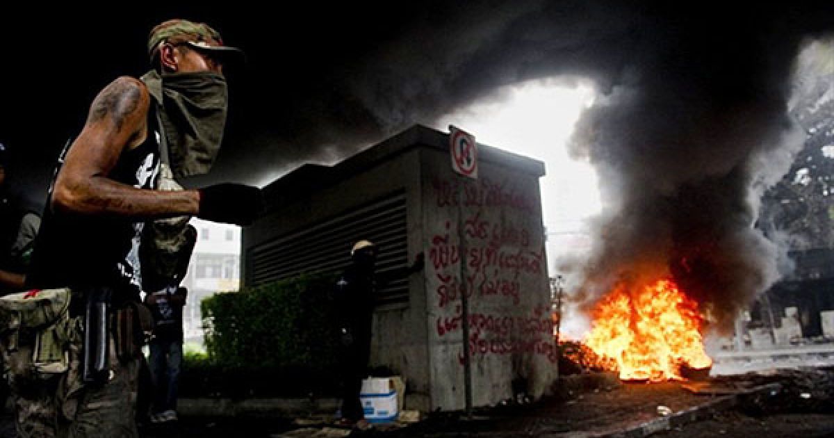 Сили безпеки Таїланду кілька днів тому почали бойові дії, спрямовані на ліквідацію наметового табору опозиціонерів у центрі Бангкока / © AFP