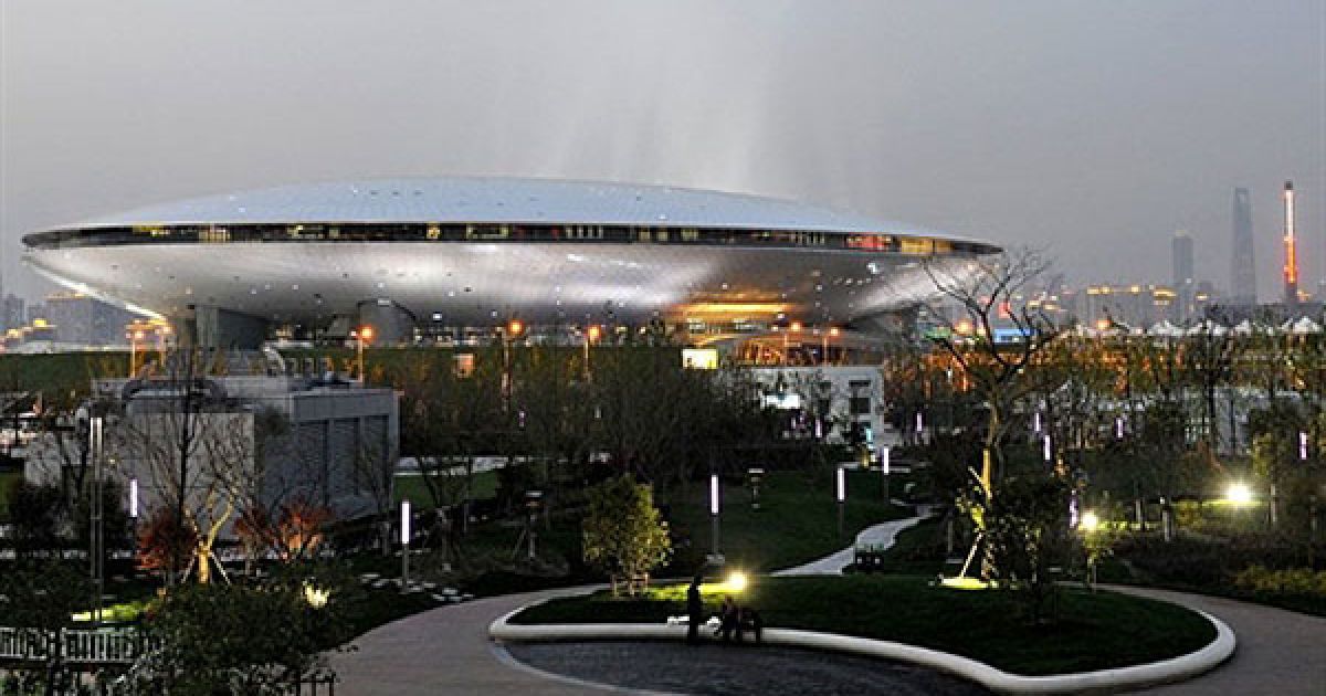 Виставковий центр, в якому проходитиме урочиста церемонія відкриття "Shanghai Expo 2010". / © AFP
