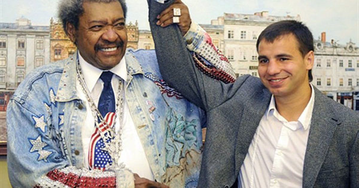 Україна, Львів. Американський промоутер Дон Кінг прибув до Львова, щоб підписати контракт з колишнім чемпіоном WBA у напівсередній вазі Андреасом Котельником (Україна). / © AFP