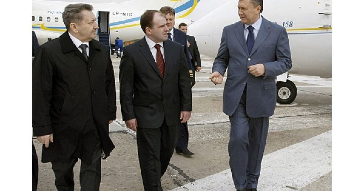 Вітаючи присутніх з цією знаменною подією, Президент відзначив, що йдеться про "свято українського літакобудування". / © President.gov.ua