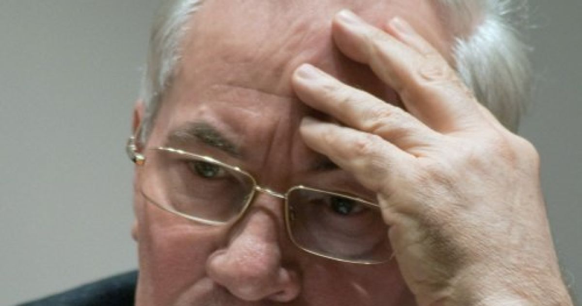 Азаров зареєстрував власний торговий знак