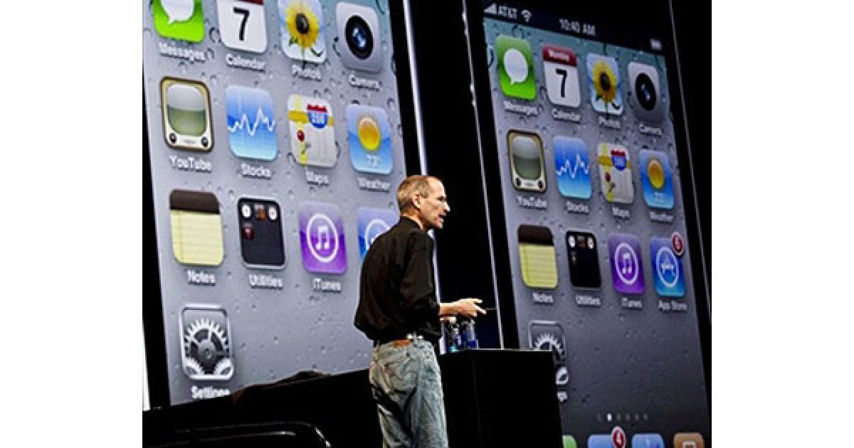 Apple презентувала новий смартфон iPhone 4 / © AFP